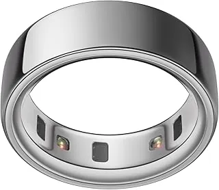 Oura Ring 4 silver on finger